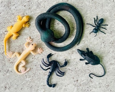 Tik C animal toys rubber snake,rat,lizard and ant gang set(Multicolor)