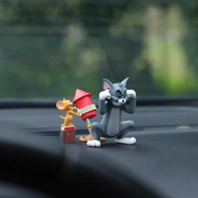 DULZIFY Tom and Jerry Action Figure Set – Cartoon Collectible Figurines with Rocket(Multicolor)