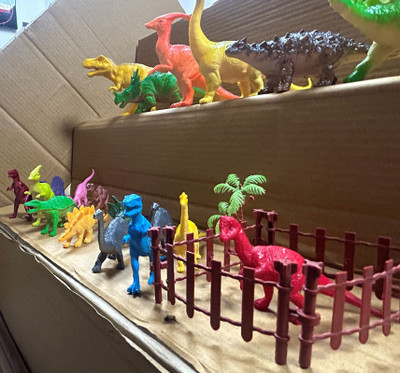Toyvala Realistic Dinosaur Figures Playset Venyl Animal Dinosaur Toys for Kids21(Multicolor)