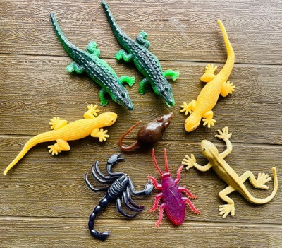 Tik C animal toys corcodile,lizard,cockroach and rat(Multicolor)