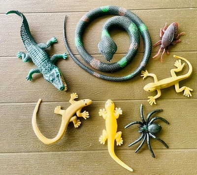 Tik C Rubber snake,spider,crocodile ,lizards gang toys(Multicolor)