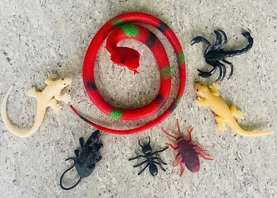Tik C animals toys snake,rat,ant,lizard gang (set of 7)(Multicolor)