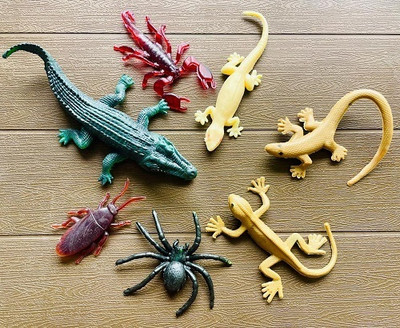Tik C Rubber lizards spider gang toys(Multicolor)