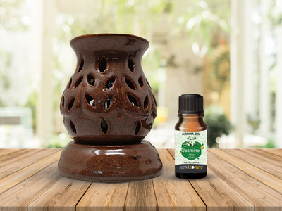 PeepalComm Ceramic Brown Electric Fragrance Diffuser Oil Burner With 1 Set 15ml Jasmine Aroma Oil, Diffuser Set, Refill Premium Brown Handcrafted Ceramic Electric Fragrance Diffuser Oil Burner |Fragrance Oil Diffuser for Home with 1 Set Jasmine 15ml Fragrance Diffuser Oils, Attractive Shape,(2 x 7.5