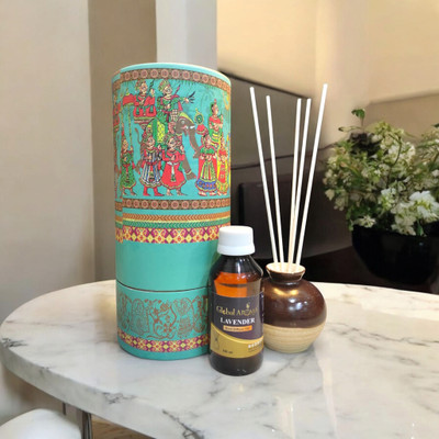 GLOBAL AROMA Reed Lavender Fragrance Diffuser Set Ethenic Pot Reed Diffuser Lavender Fragrance,Indian Art,Home Decor,Aromatic Diffuser(100 ml)