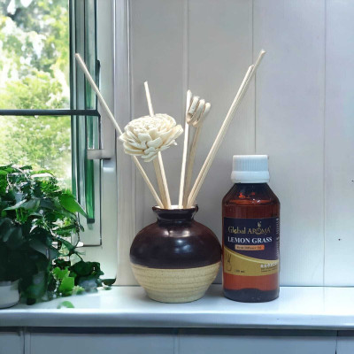 GLOBAL AROMA LEMONGRASS Diffuser Set Lemon Grass Reed Diffuser Set-100 ml | Toxin-Free | Fine-Living Fragrance for Office, Home and Stress Relief | Mood Enhancer(100 ml)