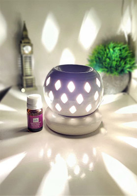 shree murti Aroma Aroma Oil Electric Oil/Aroma Diffuser Set | 4inch White Small Globe with Leaves Cutting Design(10 ml)