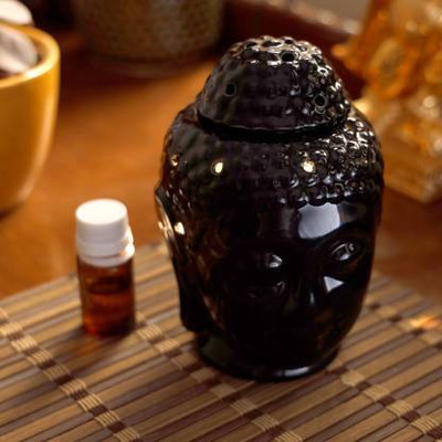 PeepalComm [Combo]Premium Ceremic Buddha Aroma Oil Diffuser With 10 Pcs T-Light Candles,B1 Aroma Oil, Diffuser Set [ Combo ] Air Freshner Ceremic Buddha Head Design diffuser With 1 Pack Of 10 pc T-light Candles & 1 Lavender Scented 10 ml Aroma Oil For Home,Spa,Restaurant,Office,Gym Etc ( Set Of 1 )B