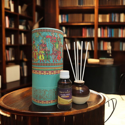 GLOBAL AROMA Ethenic Pot Reed Set Vanila Oud Fragrance Diffuser Set POT-W-FIBER STICKS-VANILA OUD-100ML(2 x 50 ml)