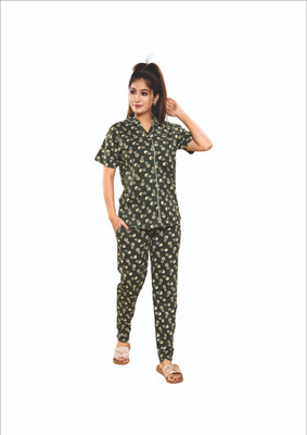Monisha Plus Tshirt Pant Co-ords Set