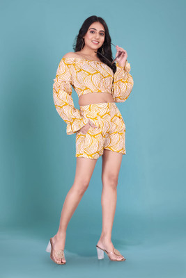 THE PRIVATE LABLE Top Chino Shorts Co-ords Set