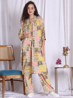 NEUDIS Top Hot Pants Co-ords Set with Shrug