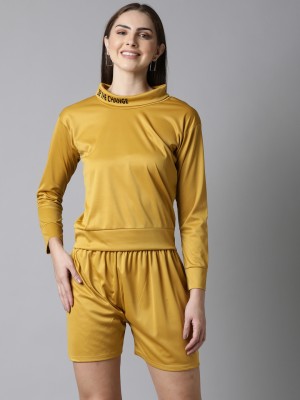 BAILEY SELLS Women Printed Yellow Top & Shorts Set