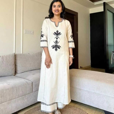 ShreeBalaji Women Kurti Pant Set