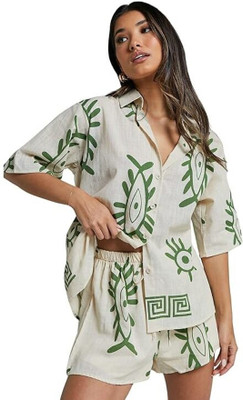 KAVATHIYA Women Printed, Geometric Print White Top & Shorts Set