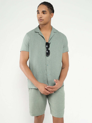 SHOWOFFFF Men Solid Green Top & Shorts Set
