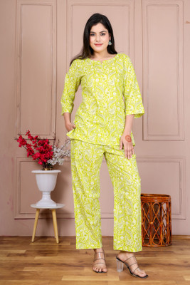 Tulsiram Women Floral Print Green Top & Pyjama Set