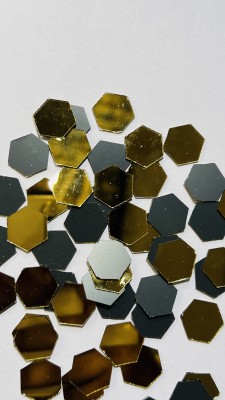 MIRROR GLASS WORLDWIDE HEXAGON SHAPE GOLDEN MIRROR FOR LIPPAN ART 18MM 100GM 170PIECE