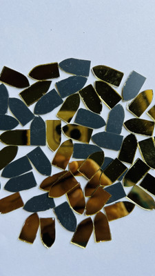 MAHANT FANCY SHAPE GOLDEN MIRROR FOR LIPPAN ART 27MM 50GM 120PIECE