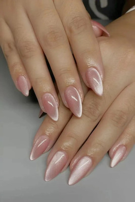 The Blue Box Set of 24 nails in Pink Cat Eye effect with glue Pink(Pack of 24)