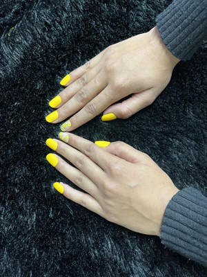 Lick - Press on Nails fake nails_Nail Press-n1_571 Square Shape Lemon Yellow With Silver Glitter And Green Checkered Print(Pack of 30)