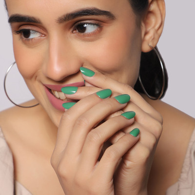 Lick - Press on Nails Fake Nails/Artificial Nails With Application Kit Oval Shaped Bottle Green Bottle Green(Pack of 24)