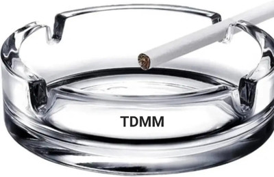 TDMM Glass Ashtray for Cigarettes Fancy Cut Cool Ashtray pack of 1 Clear Glass Ashtray(Pack of 1)