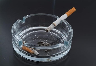 Idona Creation Clear Glass Ashtrays, Round Ash Trays Clear Glass Ashtray(Pack of 1)