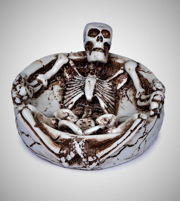Inara Creation Skeleton White, Black Polyresin Ashtray(Pack of 1)