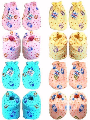 V.B.K Baby Mittens and Booties Set, Pack Of 4, 0 to 6 Month, Hosiery Fabric(Multicolor)