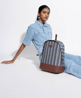 ZOUK Bombay Houndstooth Dome Daypack 12 L Backpack(Multicolor)