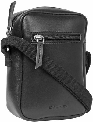 Iris Atelier Convenient Crossbody Sling Bag(Black, 1.3 L)