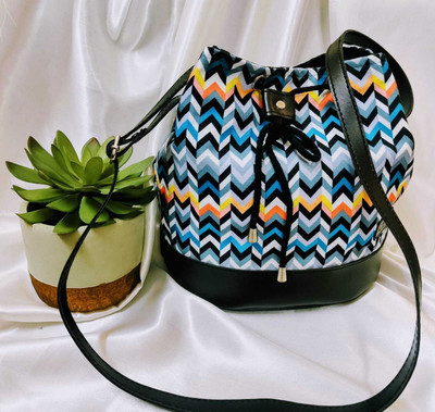 Cyw Elite Sling Sling Bag(Multicolor, 1 L)