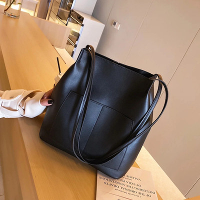 aesthetic Trendy Daily Use Shoulder Bag Waterproof Messenger Bag(Black, 15 L)