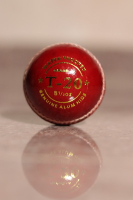 KHX HUB Red T 20 Cricket Ball Cricket Leather Ball(Standard, Pack of 1, Red)