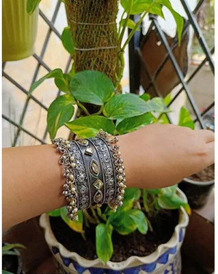 Samridhi DC Alloy Bracelet