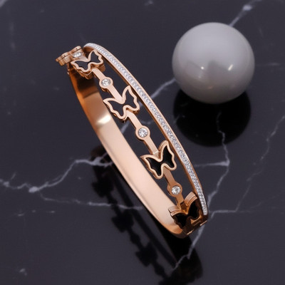 vrumaira Stainless Steel Cubic Zirconia Bracelet