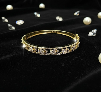 VEERANGNAA JEWELS Stone Beads Gold-plated Bangle