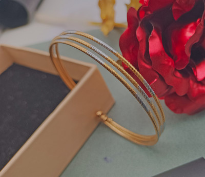 JIPPA Metal Gold-plated Bracelet