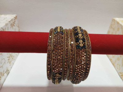 PARRAMBHA SANIRA Stone Crystal Enamel Bangle Set