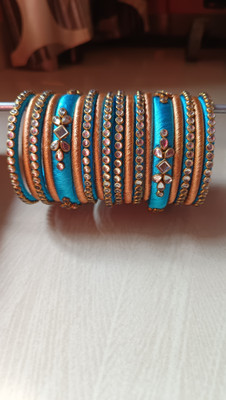 Divyam clothes Plastic Bangle Set(Pack of 16)