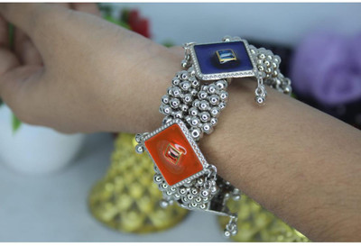 Samridhi DC Alloy Bracelet