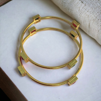 AARISAI Metal Ruby Gold-plated Bangle Set