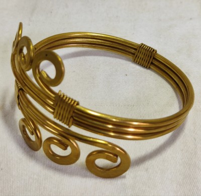 Hearts and Crafts Brass Bangle