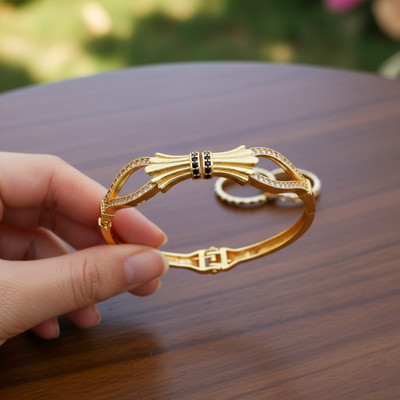 MG ENTERPRISE Metal Zircon Gold-plated Bracelet