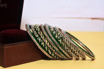Anshi Creations Lac Bangle Set(Pack of 8)