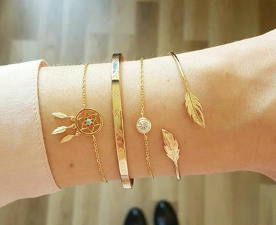 Vembley Alloy Gold-plated Bracelet Set(Pack of 4)
