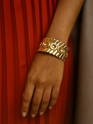 KALAVAATHI Stainless Steel Gold-plated Cuff