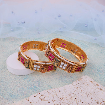 GC PREMIUM JEWELLERY Brass Gold-plated Bangle Set(Pack of 2)