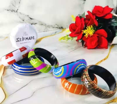m u crafts Wood Bangle Set